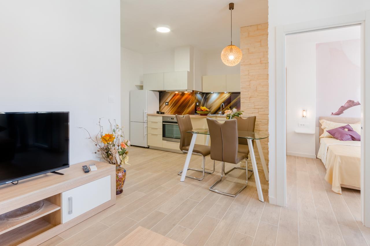 Apartments Niro Split Luaran gambar